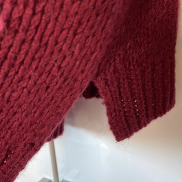 XiRENA Crew Neck Sweater in Burgundy/Pink/Navy Blue Size-XS Oversized fit - Picture 8 of 8